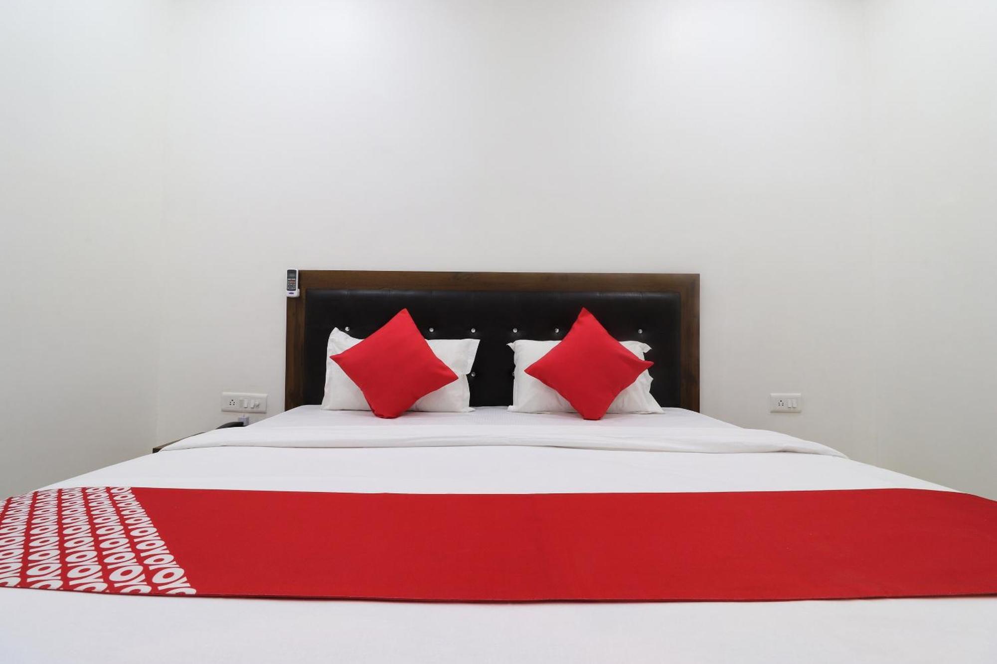 Hotel O Vrindavan Inn Near Lulu Mall Bijnaur Bagian luar foto