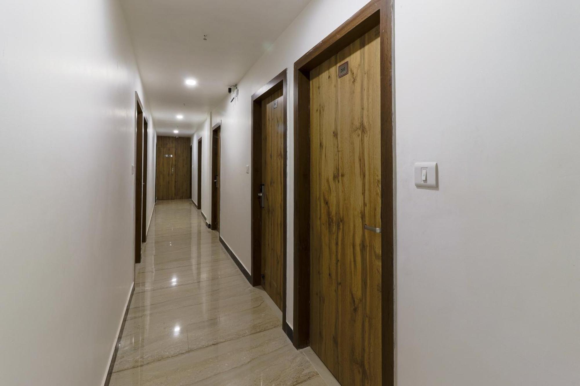 Hotel O Vrindavan Inn Near Lulu Mall Bijnaur Bagian luar foto