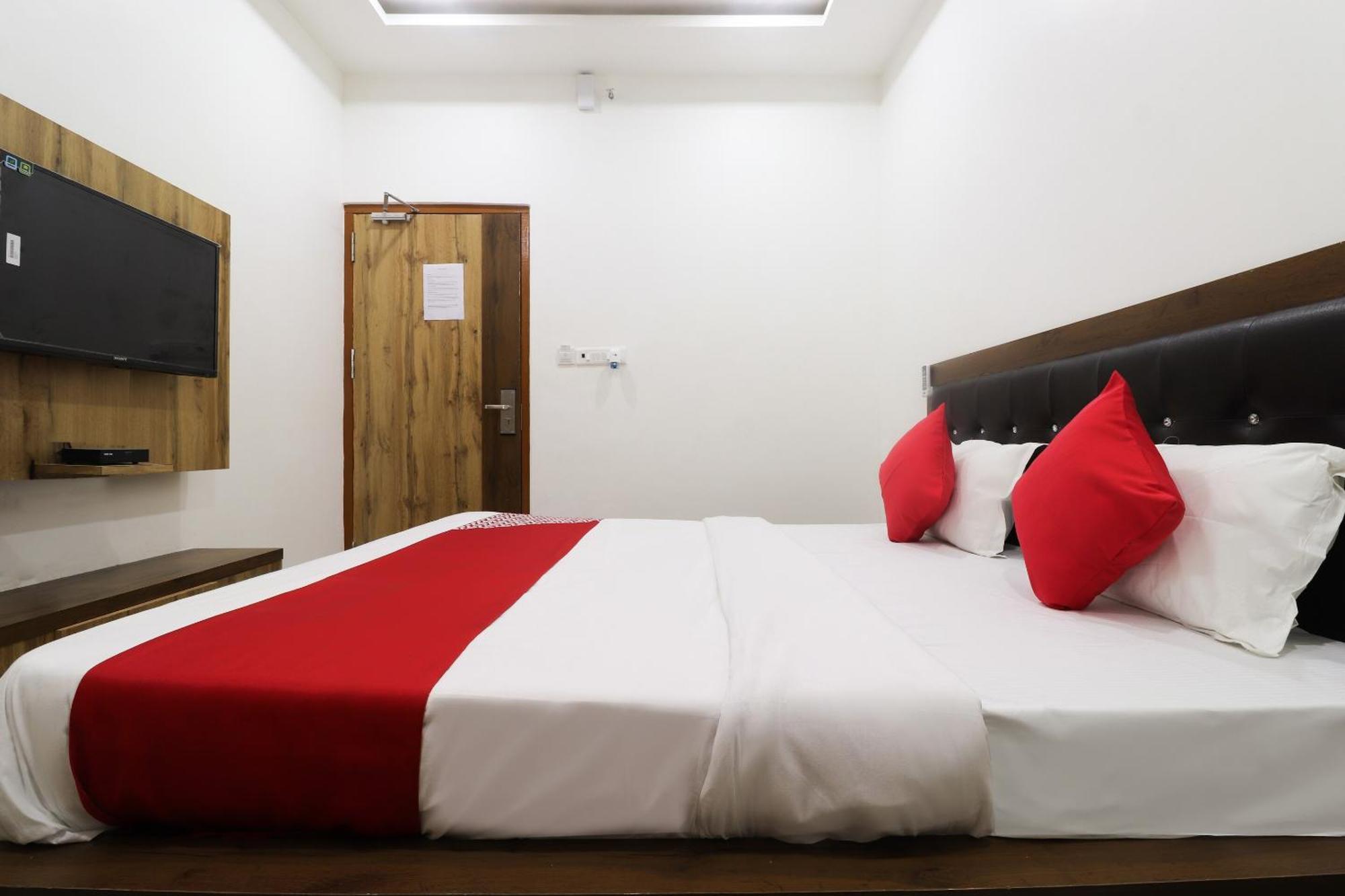 Hotel O Vrindavan Inn Near Lulu Mall Bijnaur Bagian luar foto