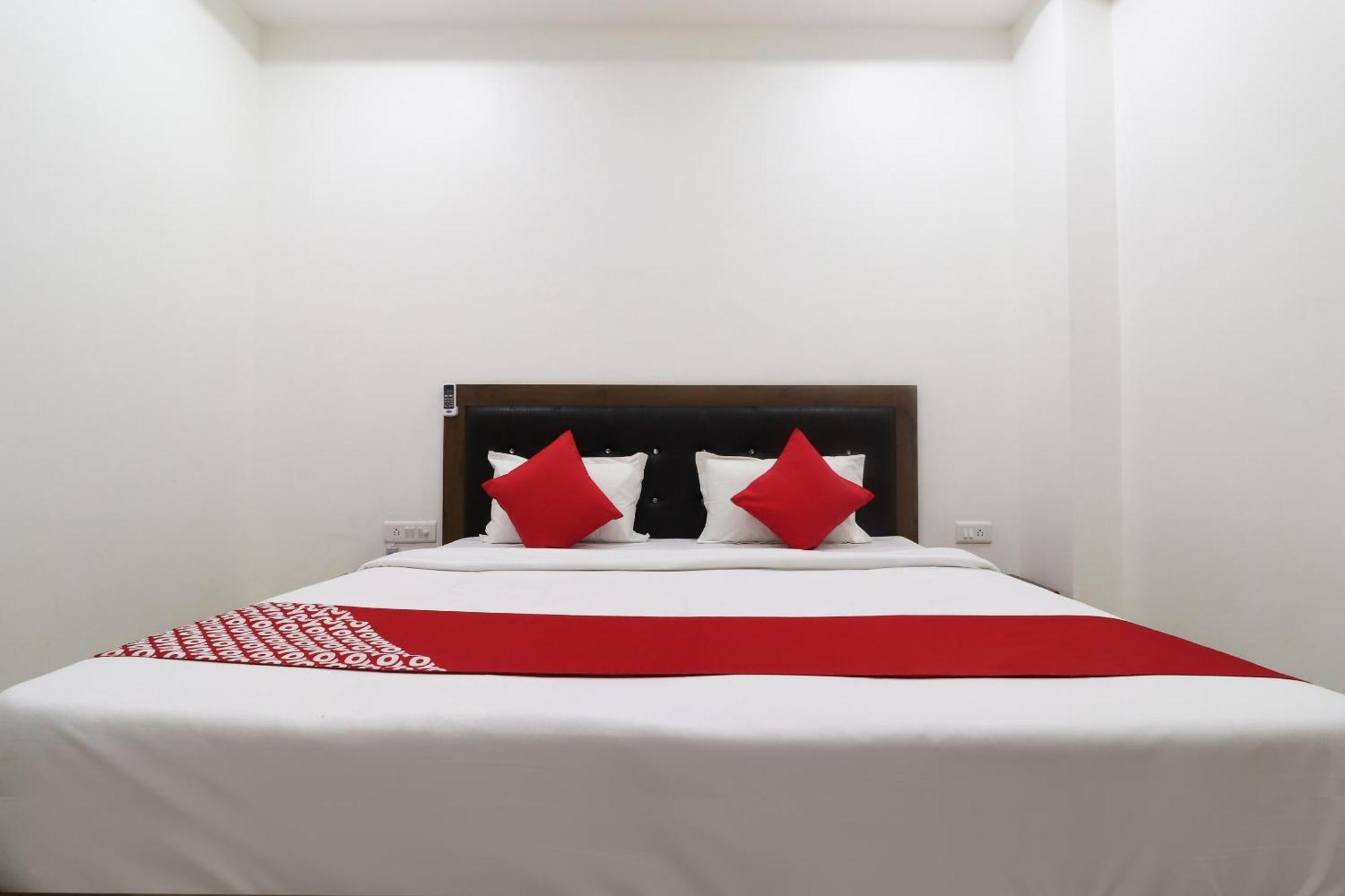 Hotel O Vrindavan Inn Near Lulu Mall Bijnaur Bagian luar foto